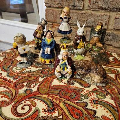 Beatrix potter complete set some pieces signed