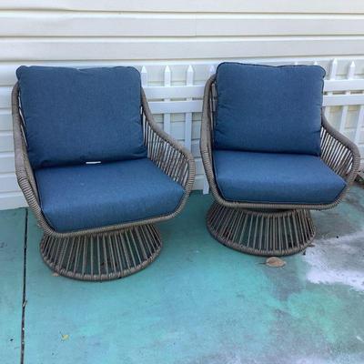 Patio or Lanai Swivel Chairs with table