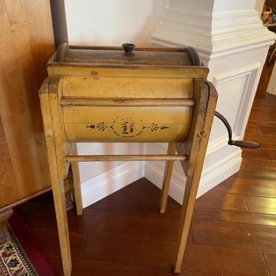 Butter churn 