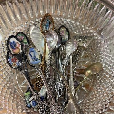 Collectible spoons 