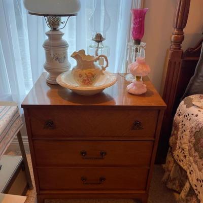 Side table and lamps 