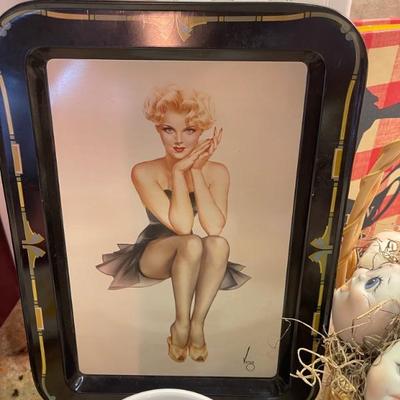 Vargas tray 