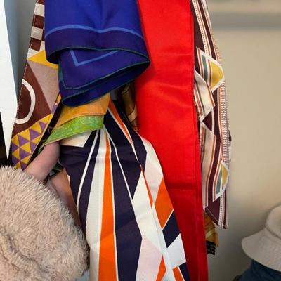 Scarves 