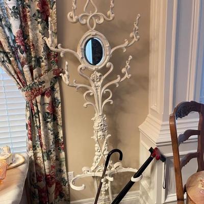 Hall tree 