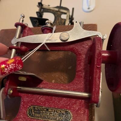 Kid sewing machines 