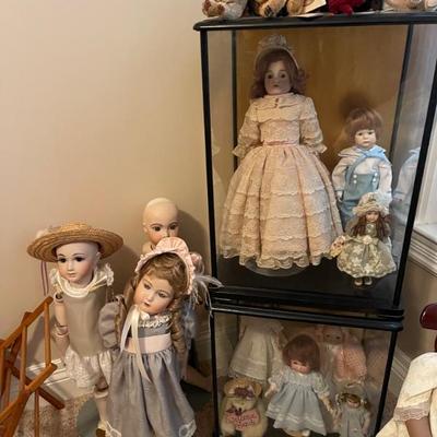Dolls 