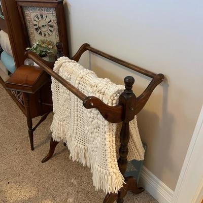 Blanket rack 