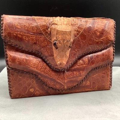 Aligator purse