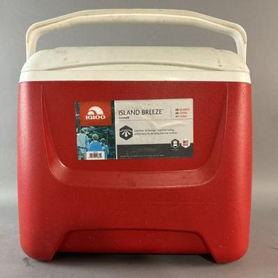 Lot 57 | Small Igloo Island Breeze Cooler
