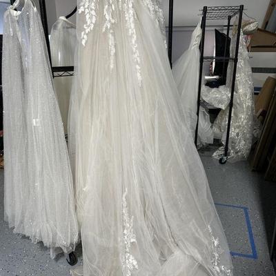 Lot 147 | Justin Alexander Detachable Bustle
