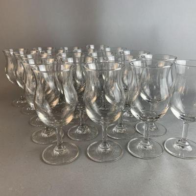Lot 18 | 20 Tulip Shaped Drinking Glasses
