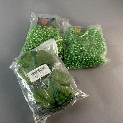 Lot 102 | Small Saint Patrick’s Day Lot
