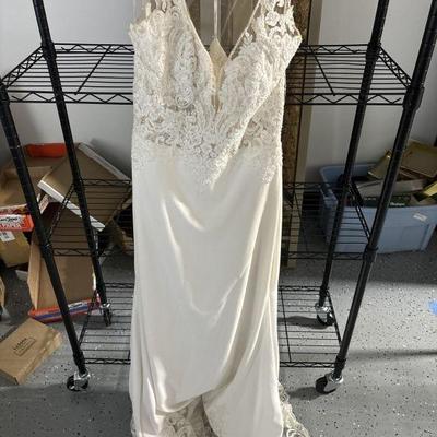 Lot 154 | Pronovias Dress: Sized 12

