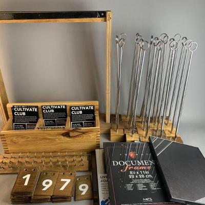 Lot 118 | Table Number Holders, Pamphlet Holder & More!
