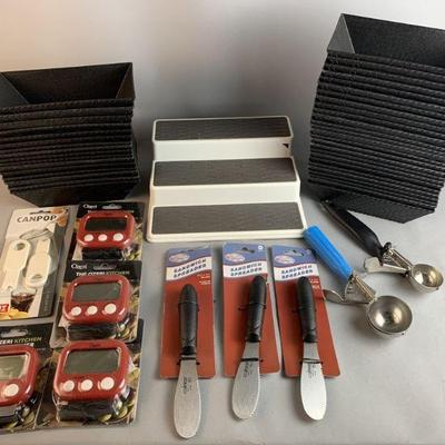 Lot 24 | Oven Timers, Fry Baskets & More Kitchen Items!

