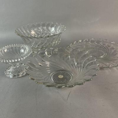 Lot 220 | Fostonic Colony Swirl Bowl & More
