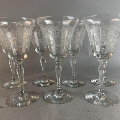 Lot 252 | Fostoria Florentine Clear Glass Water/Wine Goblets
