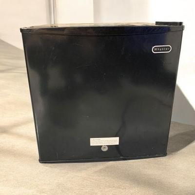 Lot 126 | Whynter Free Standing Upright Freezer
