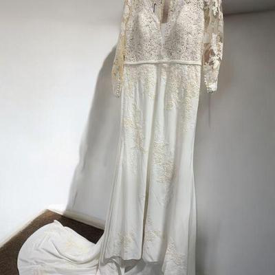 Lot 155 | Pronovias Size 20 Wedding Dress *note

