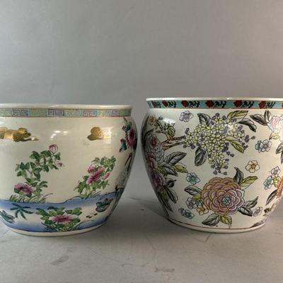 Lot 160 | Oriental Style Porcelain Vases
