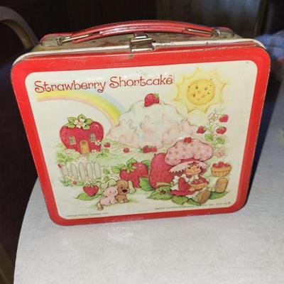 Vintage Strawberry lunch boxshortcake 