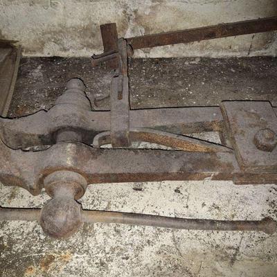 Antique Black smith vise.