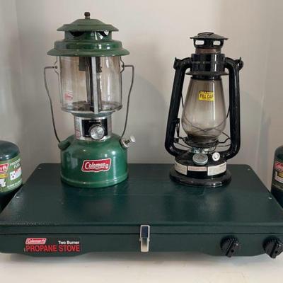 Coleman Propane Stove w/ 2 Lanterns