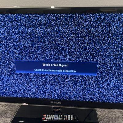 Samsung 40-Inch TV With Remote