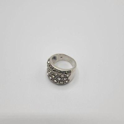 Lot 142
Tigers Eye Stone Silver Ring Hallmarks: 925 Sz 8.75 Weight: 7.77   Estimated Melt Value: $6.46 as of (01/07/2025 ) Buyer is...