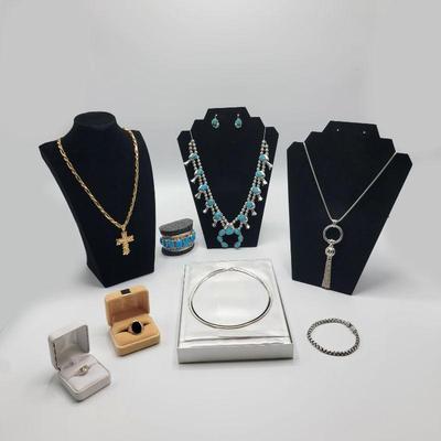 Assorted Vintage Jewelry 