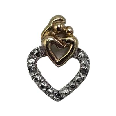 Lot 218
10k Diamond Double Heart Pendant 1.5 cm x 1 cm Weight 0.83 grams (including stones) Estimated Melt Value: $29.35 as of (1/5/25)...