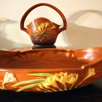 1940s Roseville Pottery Freesia Double Handle Console Bowl EXCELLENT & Freesia Handle Bown in Background