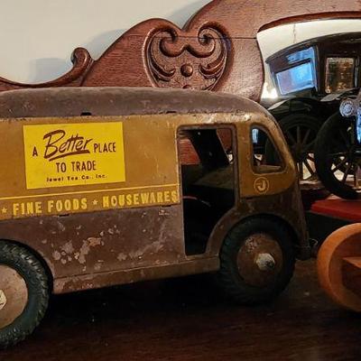 1950s Vintage Jewel Tea Metal Delivery Van Truck Toy Collectible