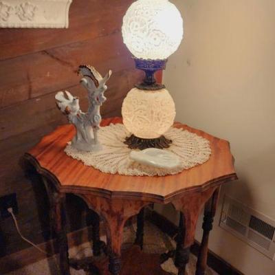 FENTON MILK GLASS Double Globe GWTW Style LAMP