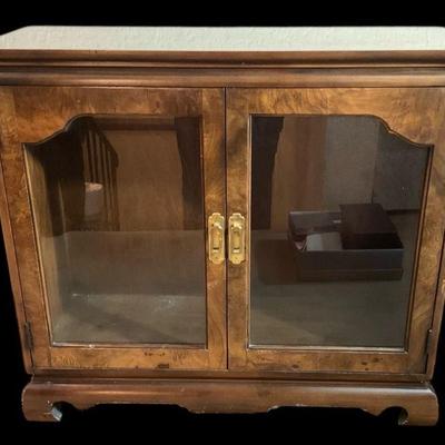 Curio cabinet