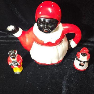 Vintage Aunt Jemima Teapot and Salt & Pepper Shakers