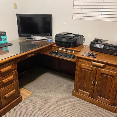 Executive office 