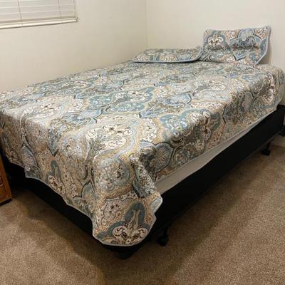 Queen bed 