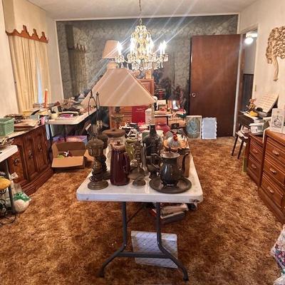 Estate sale photo
