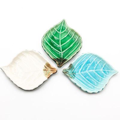 Set of 3 Ceramic Leaf Plates