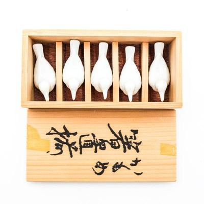 Set of 5 White Porcelain Dove Chopstick Rests