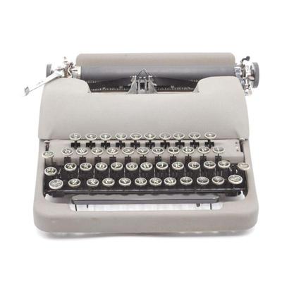 Vintage Smith Corona "Floating Shift" Typewriter