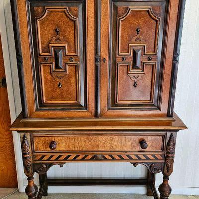 Gorgeous Ornate Antique Berkey & Gay Jacobean Gothic Hutch Cabinet.