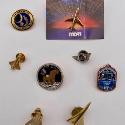 US Lapel Pins - 8 Pins
