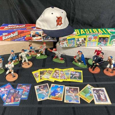 Ct203 fun baseball card collection and figurines