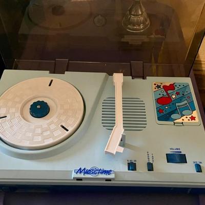 Vintage child’s stereo