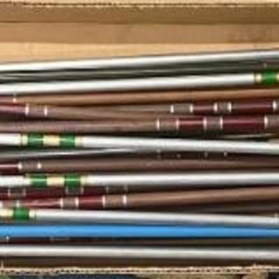 Lot Of Assorted Metal And Fiberglas Arrows With Metal Tips