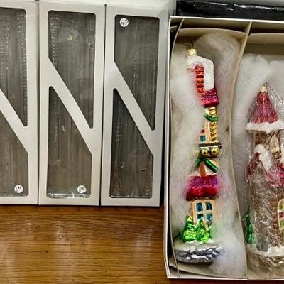 Set Of Christopher Radko 1998 Sugar Hill Ornaments, And (4) Boxes Of Crystal Icicle Ornaments