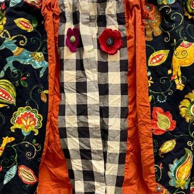 Pair Of Vintage Boho Pocket Cafe Drapes