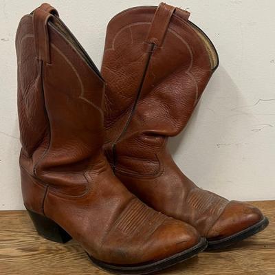 Vintage Pair Of Tony Lama Men's Size 10 Brown Leather Boots